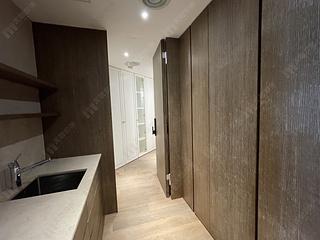 Mid Levels Central - Regence Royale Tower 1 15