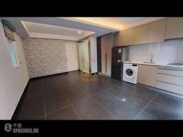 Sai Ying Pun - Wah Fai Court 01