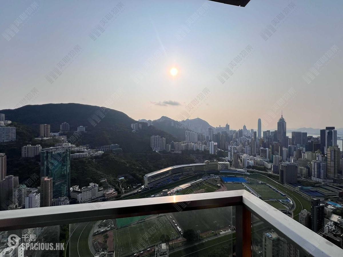 Happy Valley - Broadwood Twelve 01