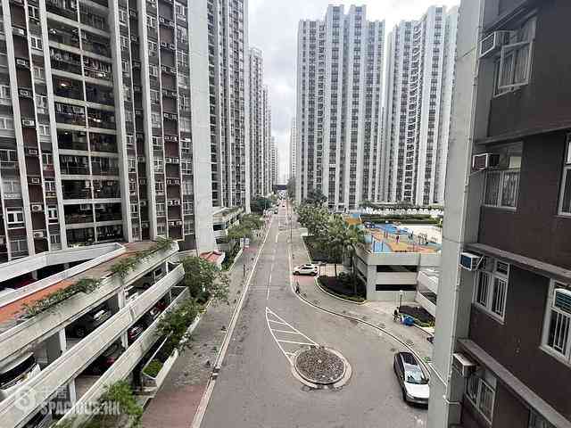 Tai Koo Shing - Tai Koo Shing On Shing Terrace 06