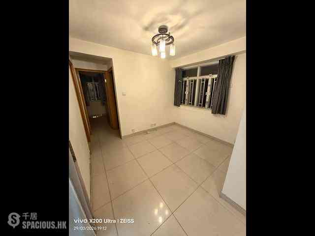 Kennedy Town - Pearl Court 13