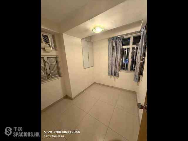 Kennedy Town - Pearl Court 18