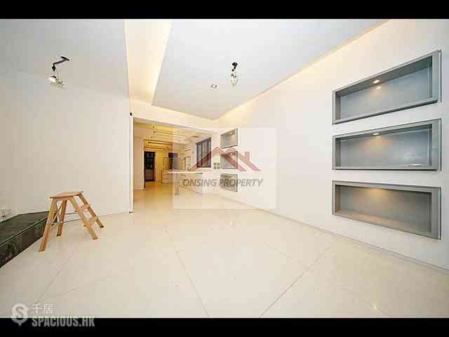 Mid Levels Central - Kam Yuen Mansion 14