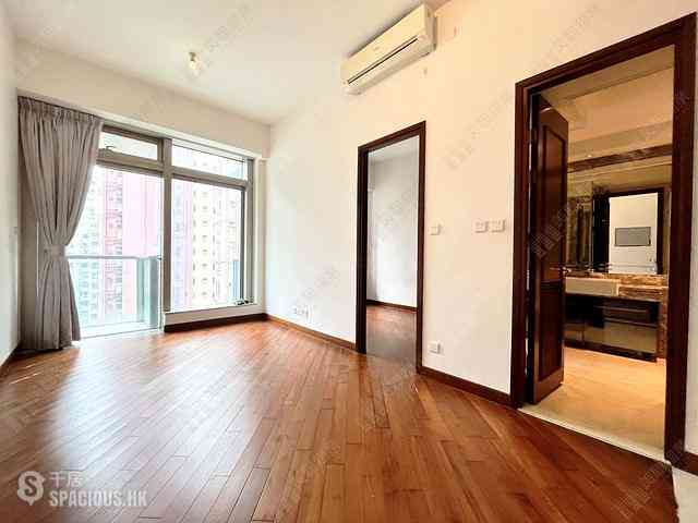 Wan Chai - The Avenue Phase 2 Block 3 01