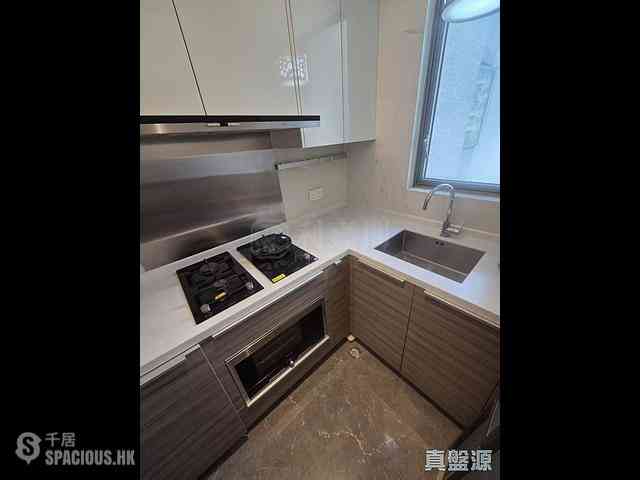 Tseung Kwan O - The Papillons Block 3 06