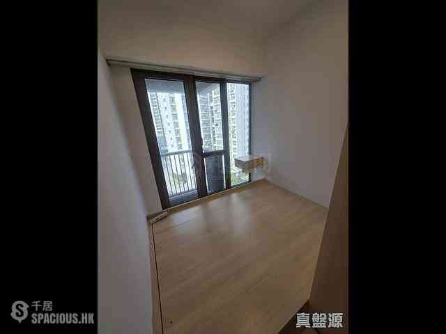 Tseung Kwan O - The Papillons Block 3 03