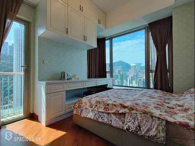 Wan Chai - The Avenue Phase 2 Block 3 05
