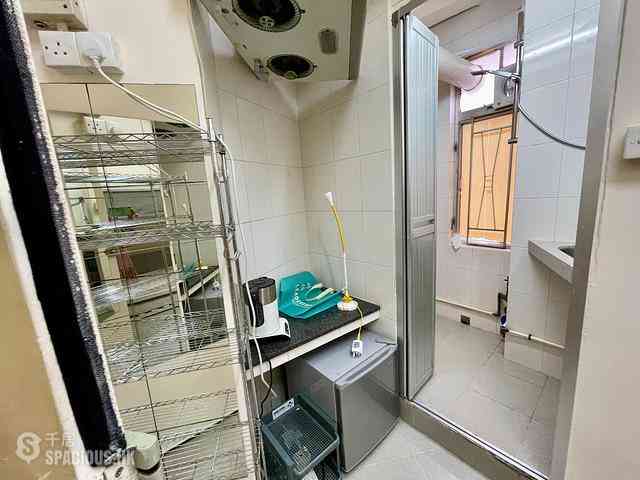 Wan Chai - Chung Wui Mansion 10