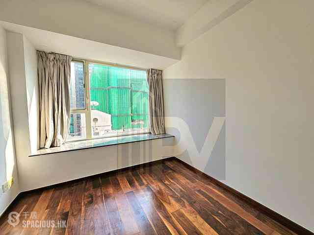 Soho - Centrestage 04