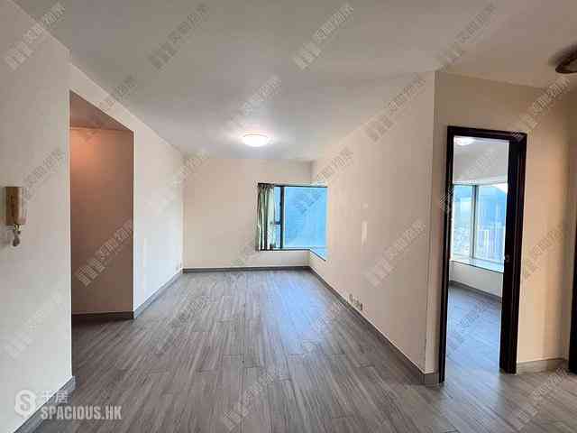 Tung Chung - Seaview Crescent 01