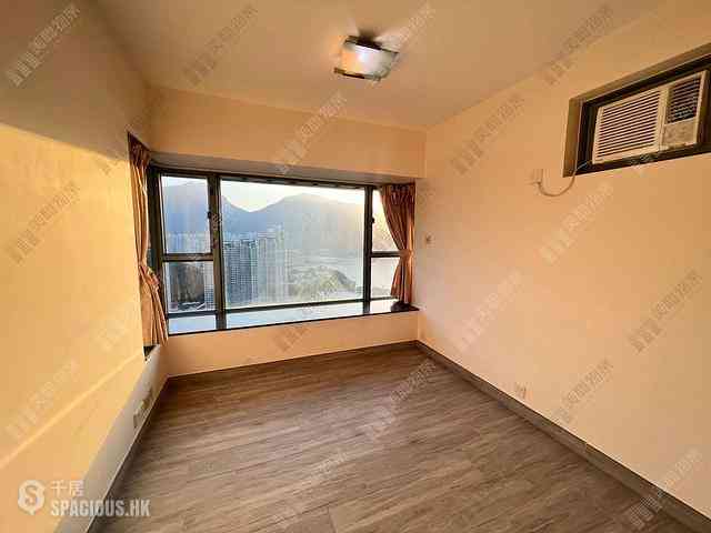 Tung Chung - Seaview Crescent 03