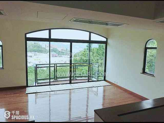 Chung Hom Kok - Casa Del Sol 03