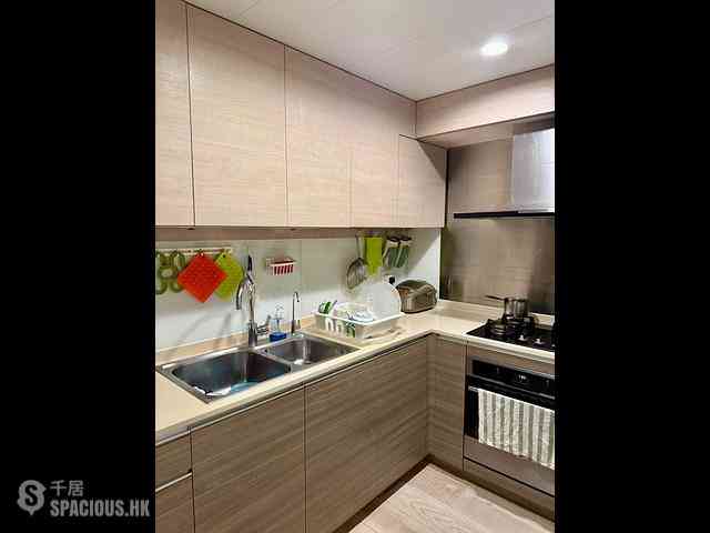 Mid Levels Central - Robinson Heights 03