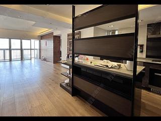 Mid Levels West - Realty Gardens 13