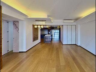 Mid Levels West - Realty Gardens 09