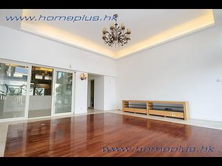 Clear Water Bay - Golden Lake Villa 03