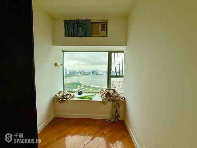 Tung Chung - Coastal Skyline Phase 3 La Rossa 14