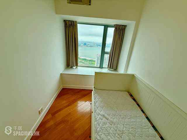 Tung Chung - Coastal Skyline Phase 3 La Rossa 15
