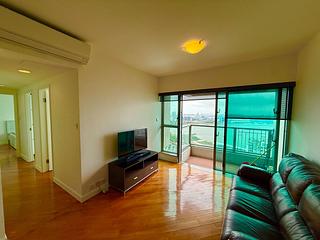 Tung Chung - Coastal Skyline Phase 3 La Rossa 18