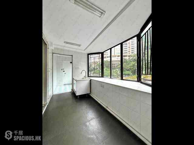 Mid Levels Central - Estoril Court Block 3 02