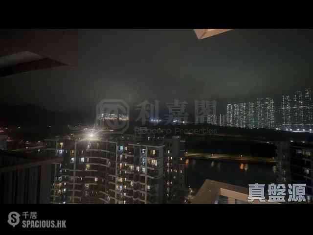 Tseung Kwan O - The Papillons 07