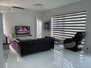 Tung Chung - Coastal Skyline Phase 3 La Rossa 02