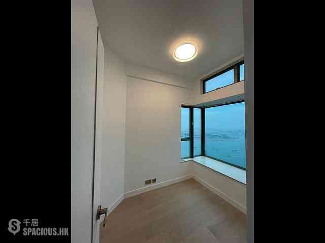 Tung Chung - Coastal Skyline Phase 3 La Rossa 06