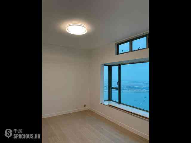 Tung Chung - Coastal Skyline Phase 3 La Rossa 08