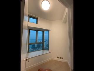 Tung Chung - Coastal Skyline Phase 3 La Rossa 09