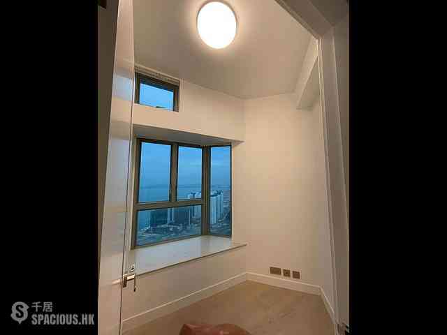 Tung Chung - Coastal Skyline Phase 3 La Rossa 09