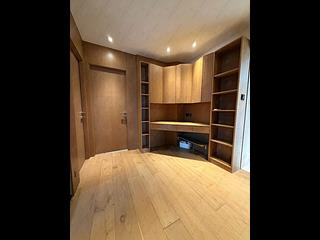 Mid Levels Central - Yukon Court 20