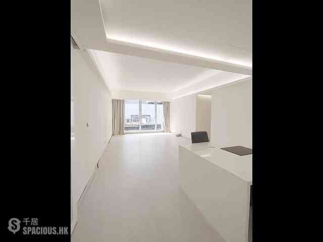 Wan Chai - Convention Plaza Apartments 01