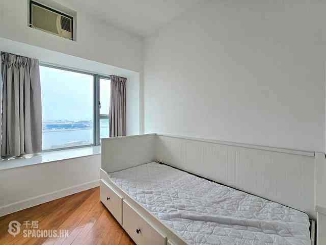 Tung Chung - Coastal Skyline Phase 3 La Rossa Block B (Block 8) 11