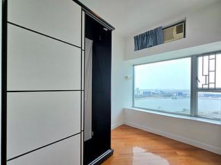 Tung Chung - Coastal Skyline Phase 3 La Rossa Block B (Block 8) 12