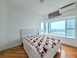 Tung Chung - Coastal Skyline Phase 3 La Rossa Block B (Block 8) 13