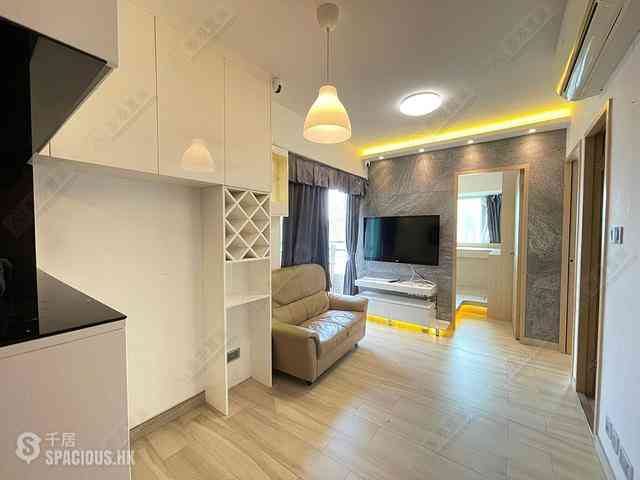 Tai Kok Tsui - Metro Harbour View Phase 2 Block 10 01