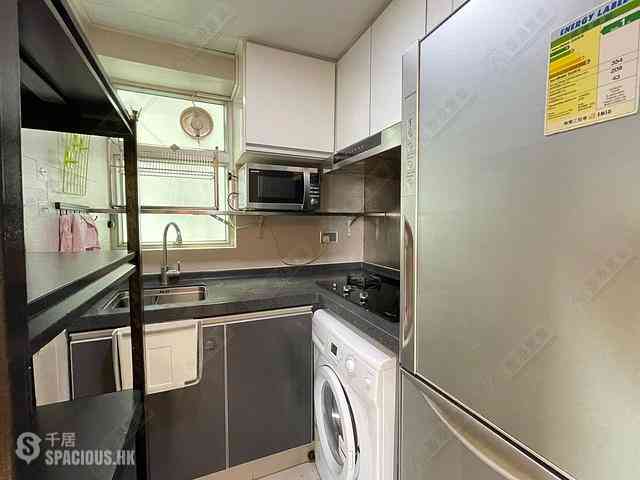 Tai Kok Tsui - Metro Harbour View Phase 2 Block 10 08