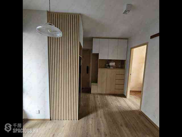 Sai Ying Pun - Yue Sun Mansion Block 1 03