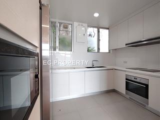 Chung Hom Kok - 30, Cape Road 05