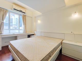 Sheung Wan - On Wing Building 06