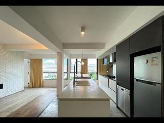 Happy Valley - Race Course Mansion 14