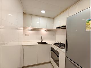 Wan Chai - Convention Plaza Apartments 06