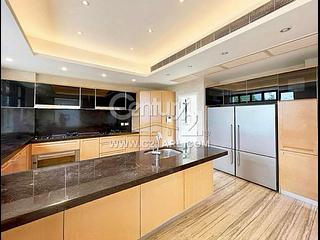 The Peak - 21, Coombe Road 05