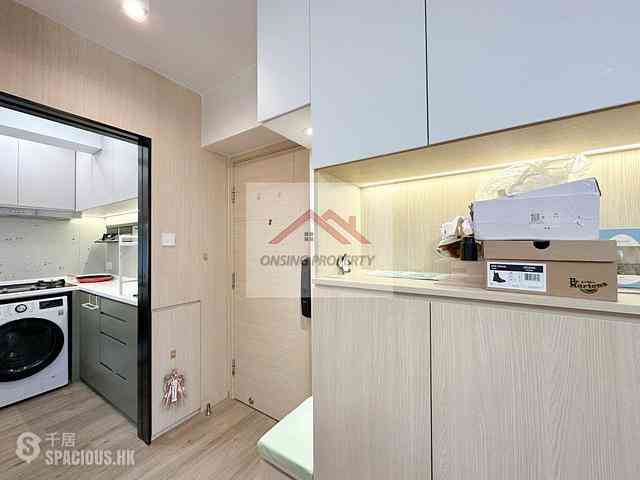 Sai Ying Pun - Yue Sun Mansion 03
