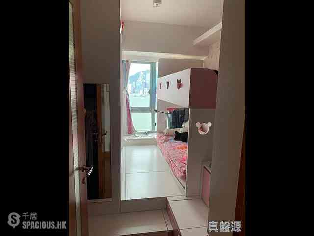 West Kowloon - The Harbourside Block 1 09