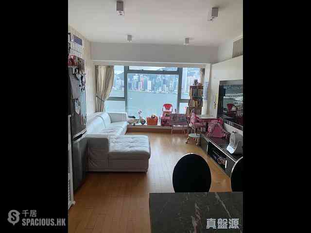 West Kowloon - The Harbourside Block 1 01