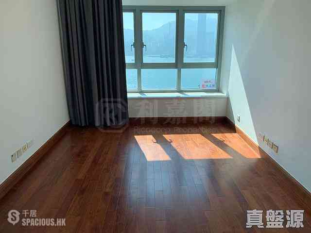 West Kowloon - The Harbourside Block 1 05
