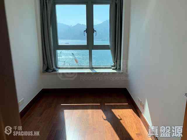 West Kowloon - The Harbourside Block 1 07