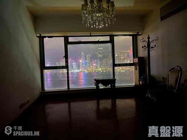 West Kowloon - The Harbourside Block 1 03