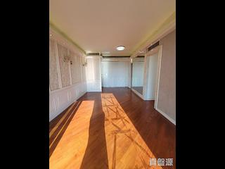 西九龍 - 君臨天下3座 06